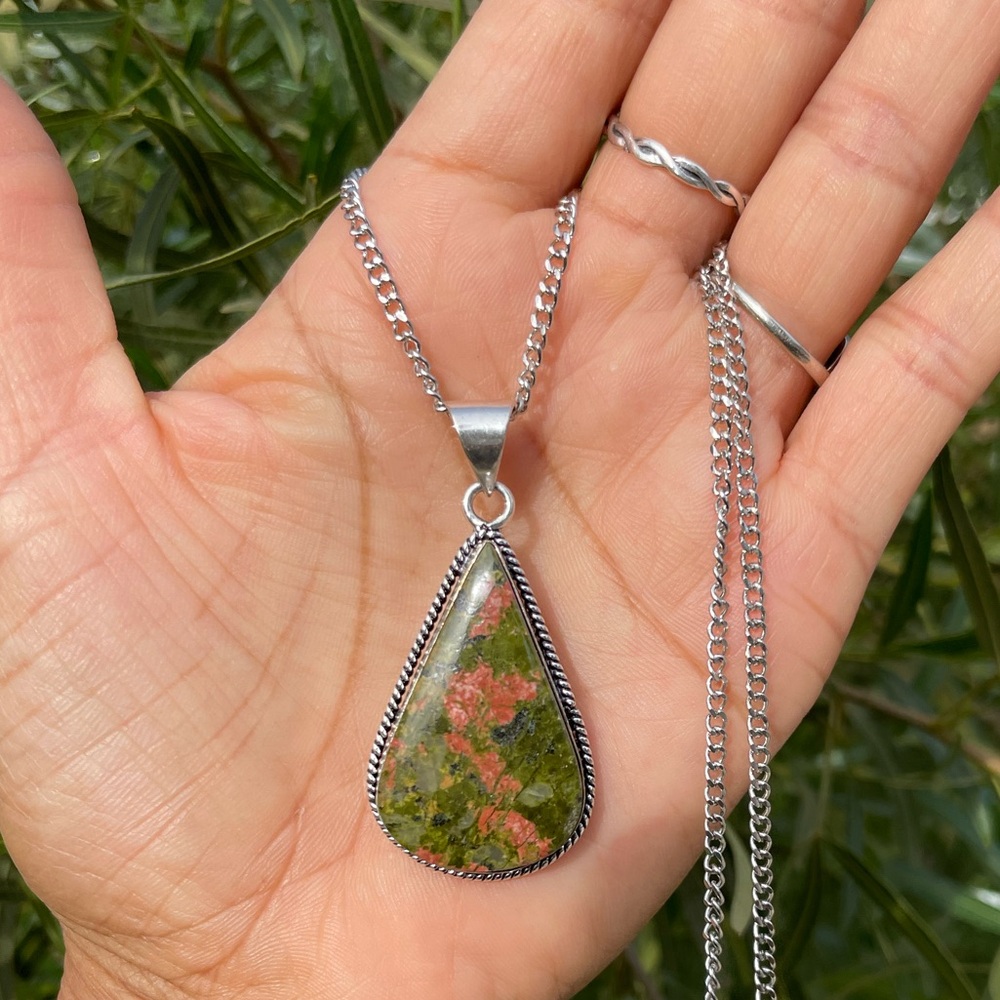 Beautiful 925 stamped teardrop unakite gemstone curb chain necklace